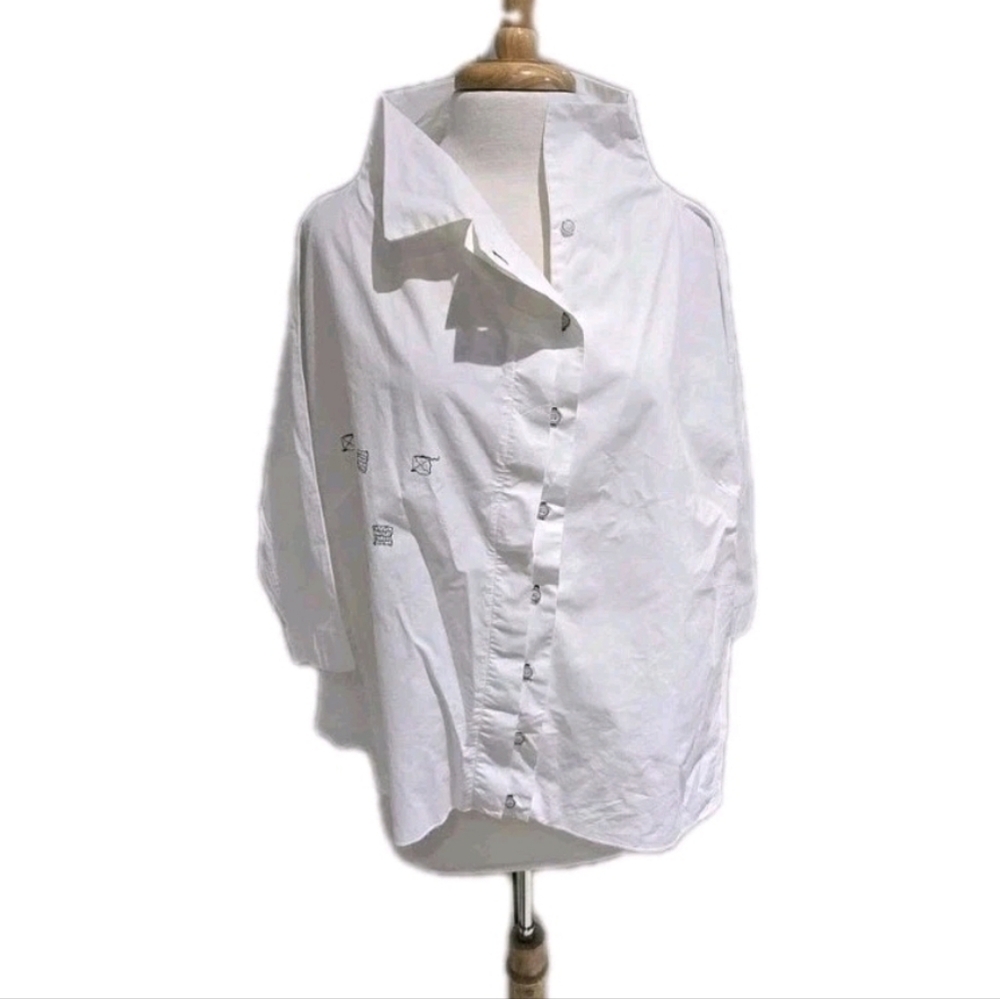 Ozai N Ku Top Womens Oversized Size Small Blouse Shirt.
